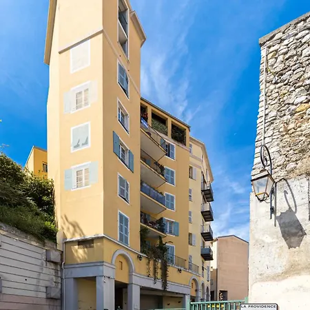 2 Bdrs & Parking In The Old Town ! Apartment Nice
